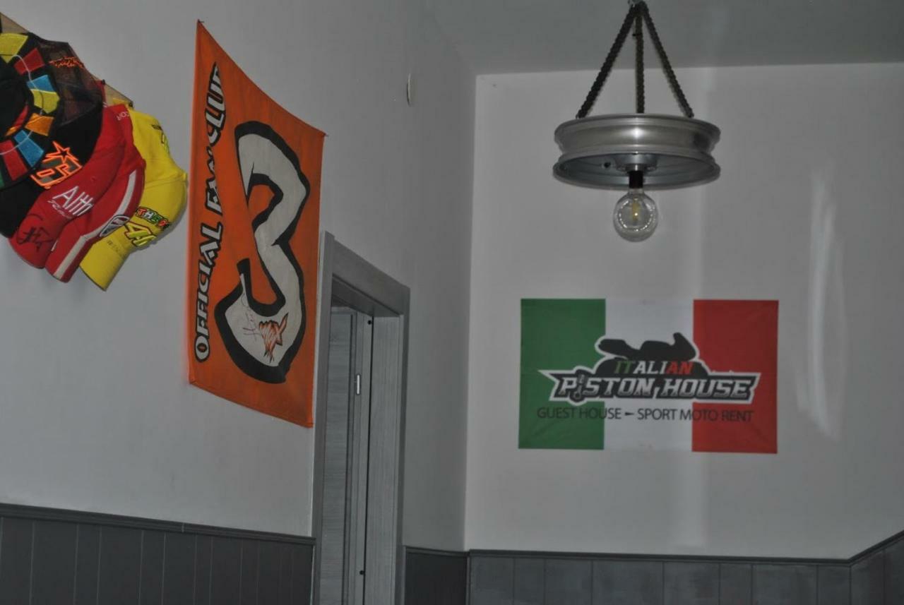 Italian Piston House Sport Moto Rent Bed & Breakfast Millesimo Bagian luar foto