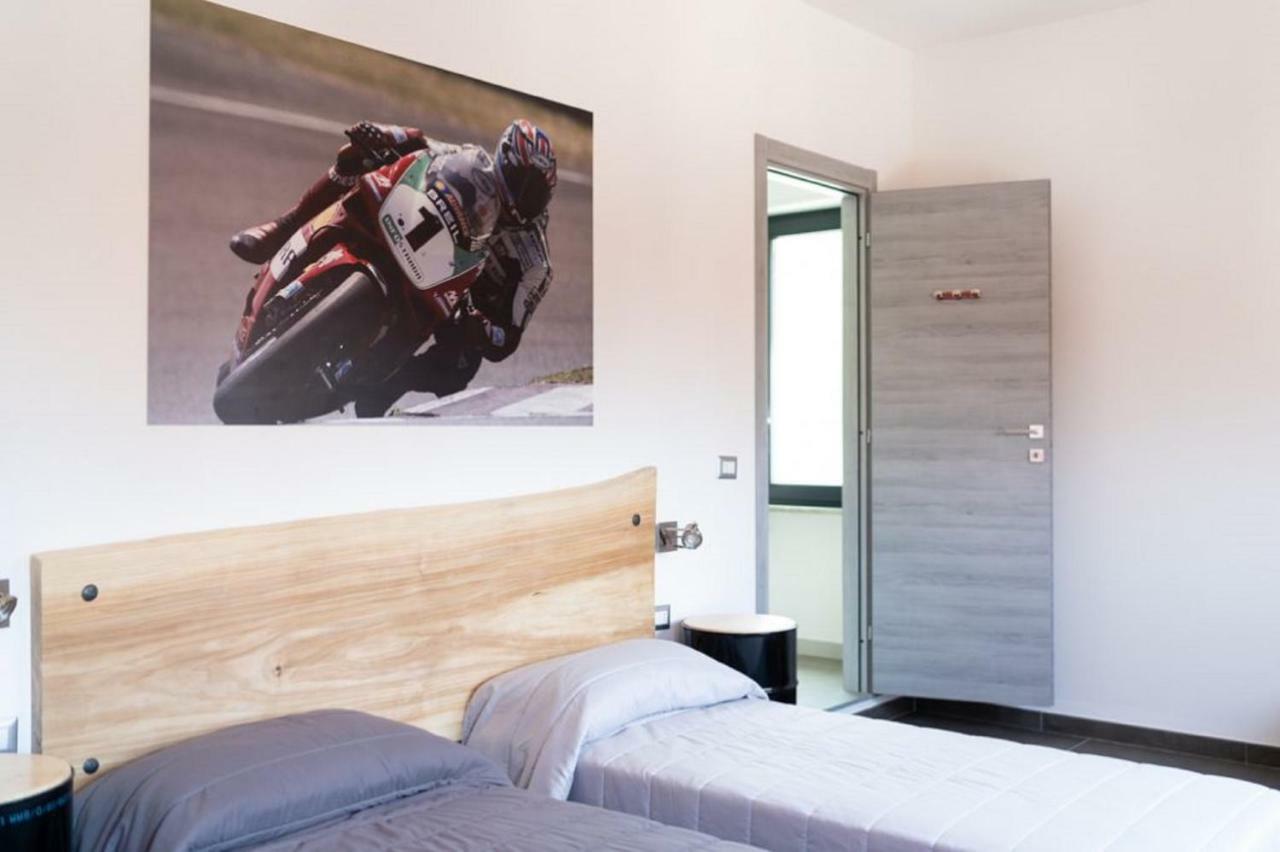 Italian Piston House Sport Moto Rent Bed & Breakfast Millesimo Bagian luar foto