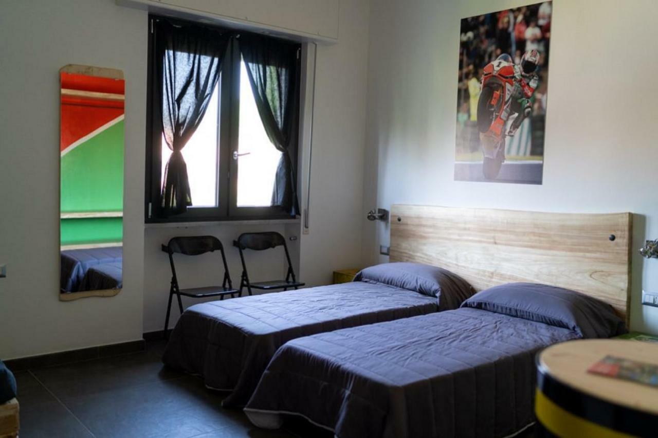 Italian Piston House Sport Moto Rent Bed & Breakfast Millesimo Bagian luar foto