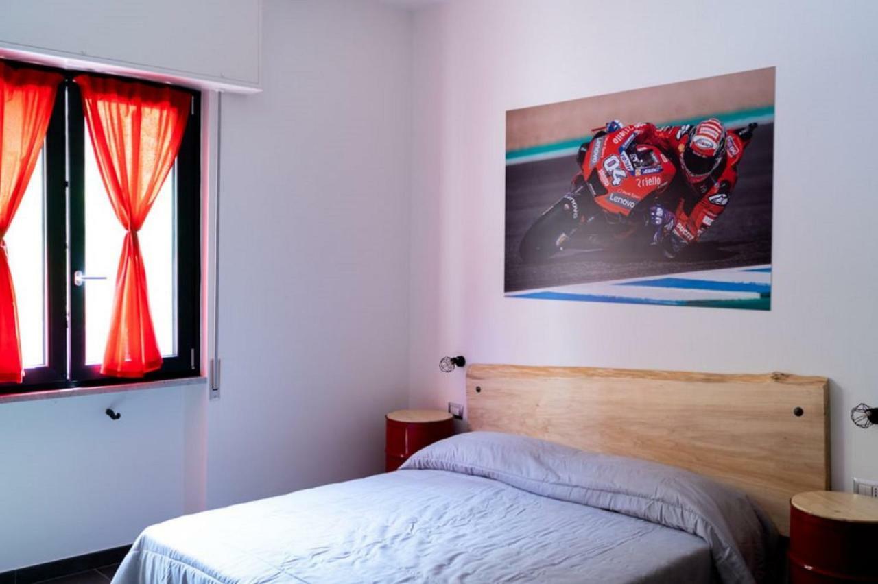 Italian Piston House Sport Moto Rent Bed & Breakfast Millesimo Bagian luar foto