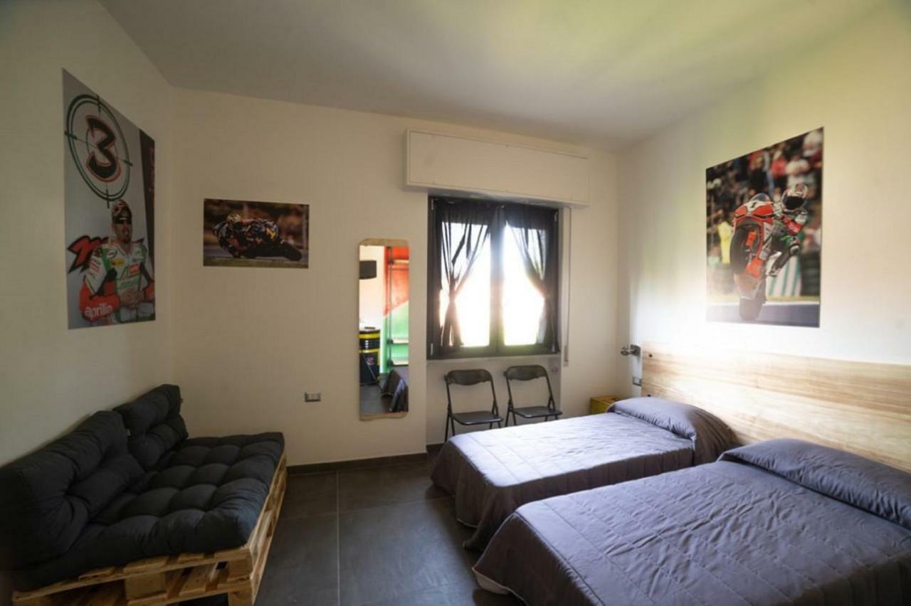 Italian Piston House Sport Moto Rent Bed & Breakfast Millesimo Bagian luar foto