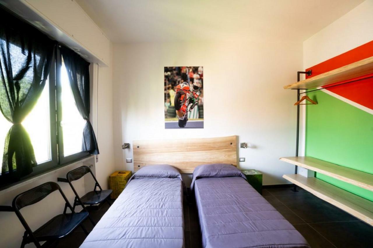Italian Piston House Sport Moto Rent Bed & Breakfast Millesimo Bagian luar foto